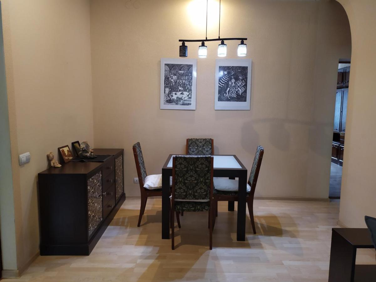 Three Bedroom Stepana Bandery Street 리우네 객실 사진
