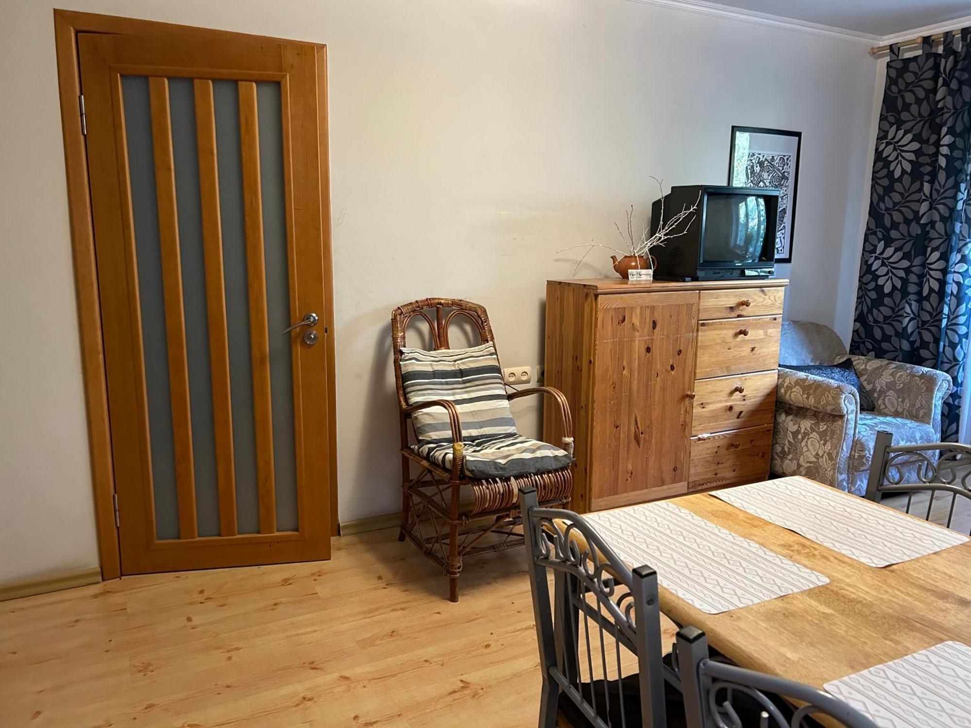 Three Bedroom Stepana Bandery Street 리우네 외부 사진
