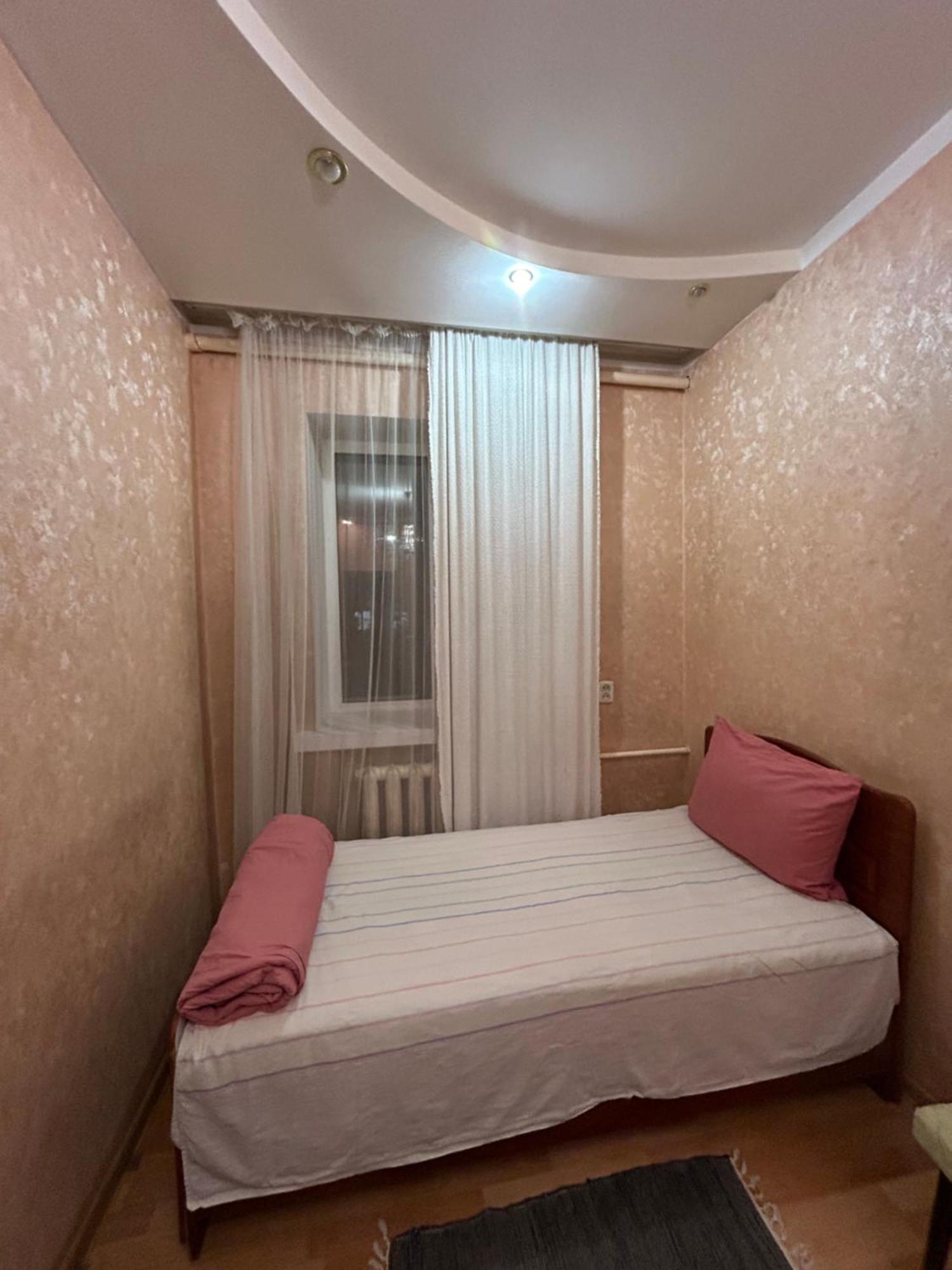 Three Bedroom Stepana Bandery Street 리우네 외부 사진