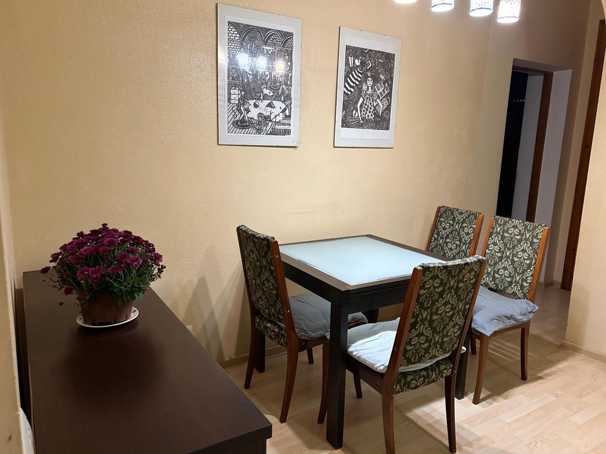 Three Bedroom Stepana Bandery Street 리우네 외부 사진