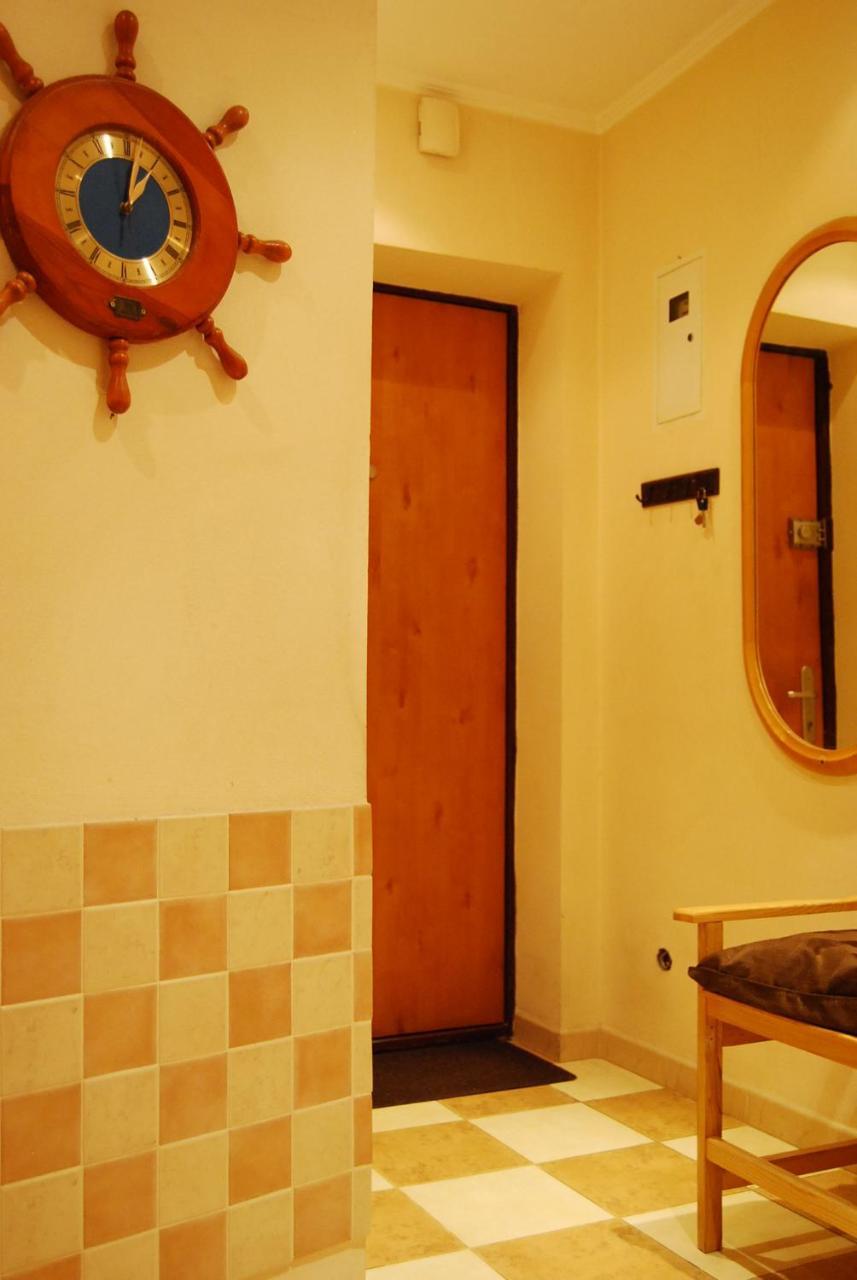 Three Bedroom Stepana Bandery Street 리우네 외부 사진